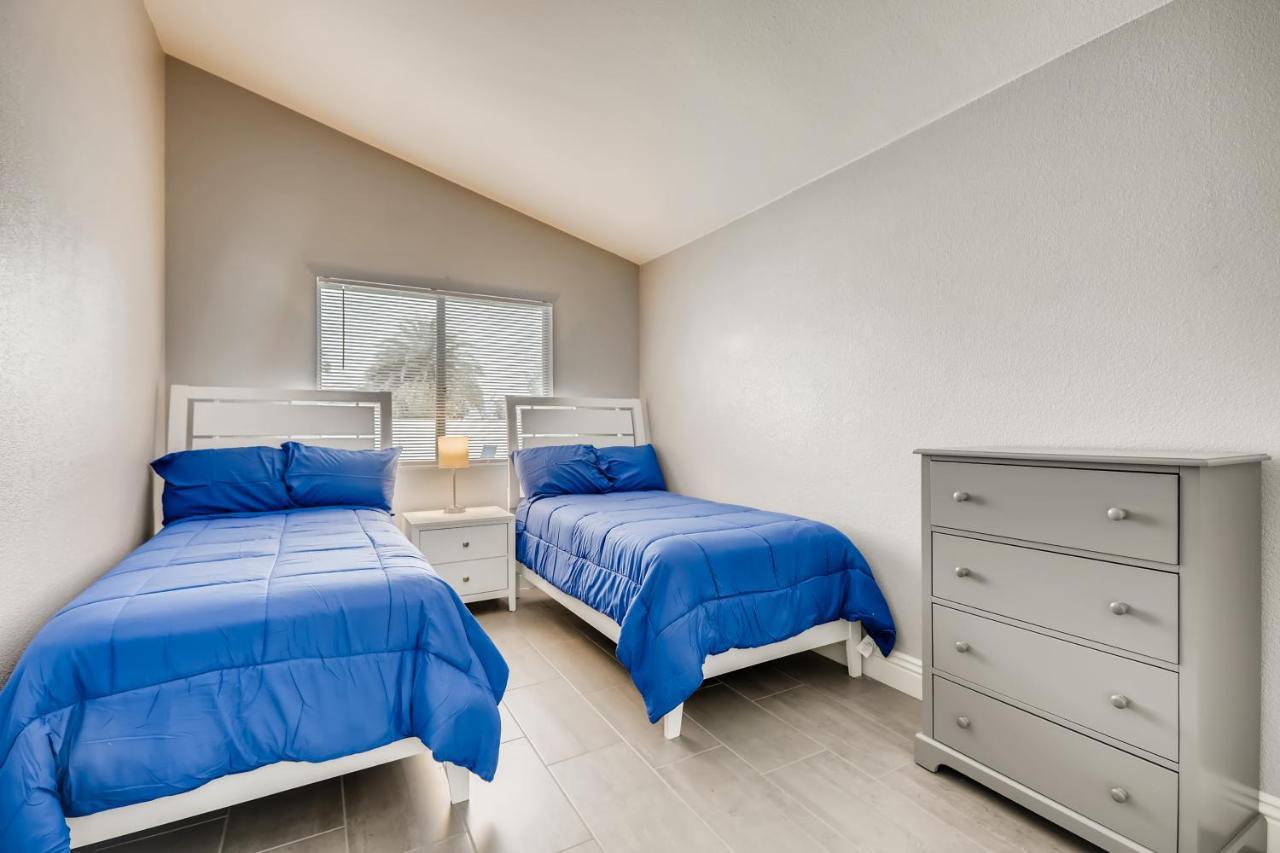 Luxurious House With A Pool, Spa, And Patio, Sleeps 6 Comfortably ラスベガス エクステリア 写真